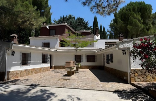 Huetor Santillan Apartment | Apartment 'Casa Rural Luís' with Mountain View, Shared Pool and Wi-Fi