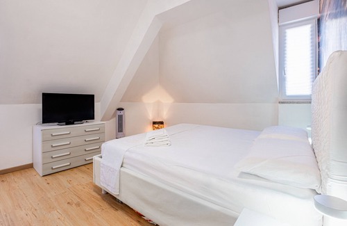 Albinia Apartment | Apartment 'Casa La Conchiglia' with Wi-Fi and Air Conditioning