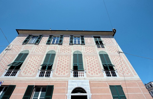 Arenzano Apartment | Apartment 'Casa Raffaella' with Private Terrace and Air Conditioning