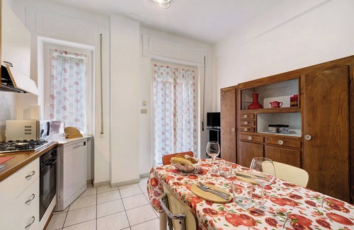 Alassio Apartment | Apartment "Casa Rosso Melograno" near the sea with balconies and Wi-Fi