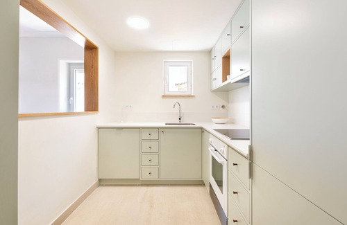 Cascais Apartment | Apartment 'Cascais Bay Terrace IV' with Sea View & Wi-Fi