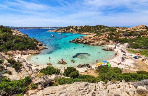 La Maddalena Apartment | Apartment "Cavalluccio 2 La Maddalena " with Shared Terrace, Wi-Fi & A/C