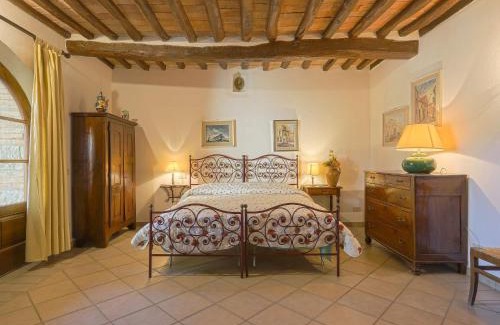 Castellina in Chianti Apartment | Apartment Cellole - La Stalla by Interhome