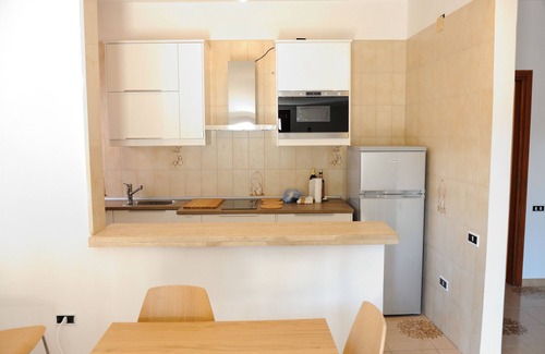 Cetara Apartment | Apartment 'Ce Tour - Casa Cetara Centro 1' with Private Terrace, Wi-Fi and Air Conditioning