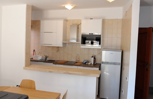 Cetara Apartment | Apartment 'Ce Tour - Casa Cetara Centro 1' with Private Terrace, Wi-Fi and Air Conditioning