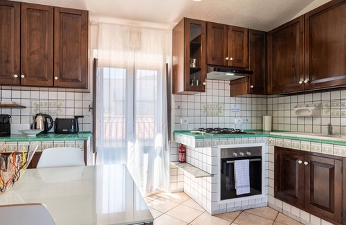Old Town Apartment | Apartment 'Cefalhome - Veterani' with Sea View, Wi-Fi and Air Conditioning