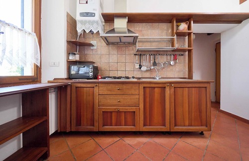 Gavorrano Apartment | Apartment 'Cesari' with Shared Garden