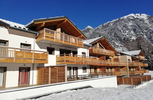 Champagny-en-Vanoise Apartment | Apartment Champagny-en-Vanoise, 2 bedrooms, 6 persons