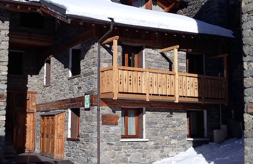 Le Bettaix Apartment | Apartment 'Chalet Le Choucas N°1' with Mountain View and Wi-Fi