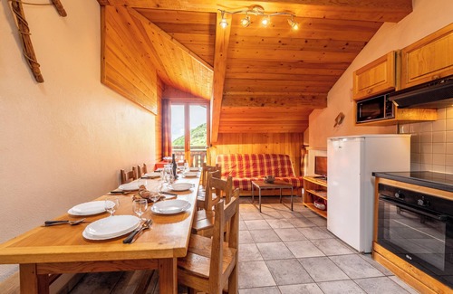 Le Bettaix Apartment | Apartment 'Chalet Le Choucas N°3' with Mountain View, Balcony and Wi-Fi