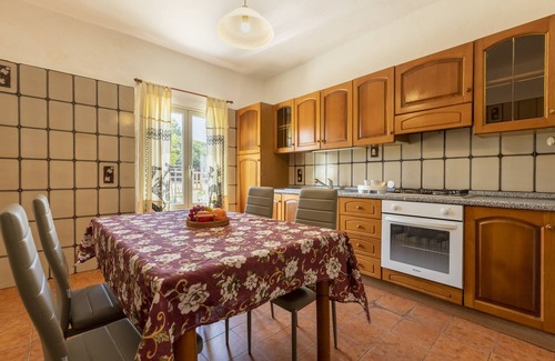 Sorso Apartment | Apartment 'Chef House Sorso' with Shared Terrace and Private Garden