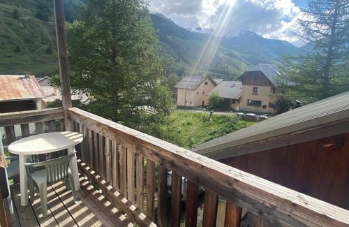 Ristolas Apartment | Apartment 'Chez Agathe Au Chalet De Segure' with Mountain View, Shared Garden and Wi-Fi