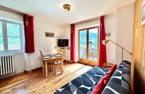 Ristolas Apartment | Apartment 'Chez Agathe Au Chalet De Segure' with Mountain View, Shared Garden and Wi-Fi