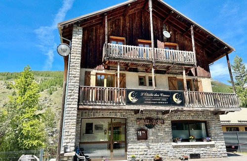 Ristolas Apartment | Apartment 'Chez Izaline Au Chalet De Segure' with Mountain View