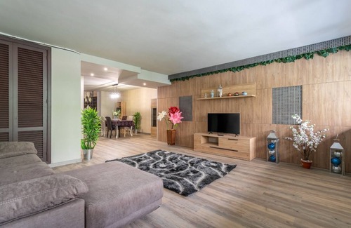 Ensanche Diputacion Apartment | Apartment City Loft with Wi-Fi & A/C