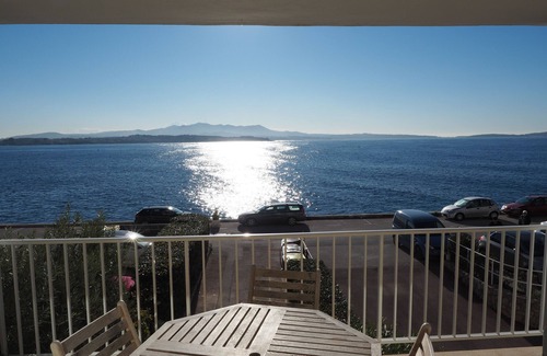 Sanary-sur-Mer Apartment | Apartment corniche des Baux Sanary sur mer, panoramic sea view, garage.