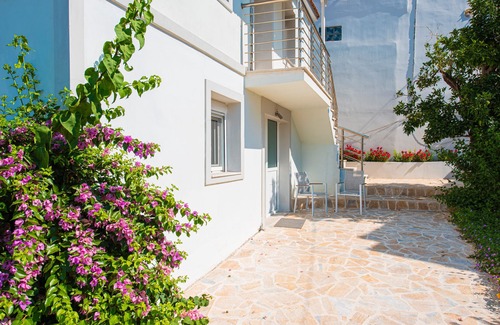 Vournikas Apartment | Apartment 'Cosy' with Wi-Fi and Air Conditioning