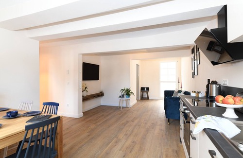 Heppenheim Apartment | Apartment 'Das Schiefe Haus Whg Nibelungen' with Private Terrace and Wi-Fi