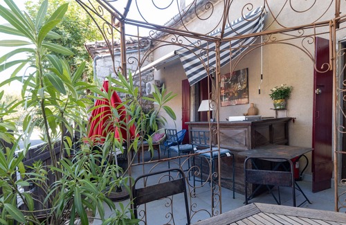 Ruoms Apartment | Apartment 'De Charme' with Private Terrace, Shared Garden and Wi-Fi