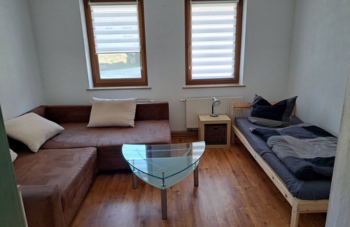 Graitschen b. Burgel Apartment | Apartment 'Am Stern' with Mountain View, Private Terrace and Wi-Fi