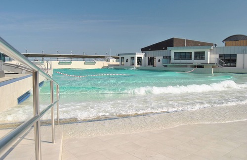 Dorumer Neufeld Apartment | Apartment Achtern Diek 2-30, cozy and with a view of the dike.