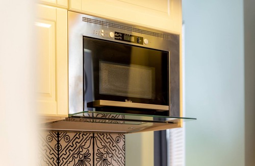 Opera Apartment | Apartment-Deluxe-Wet room-Courtyard view-D7 Marine