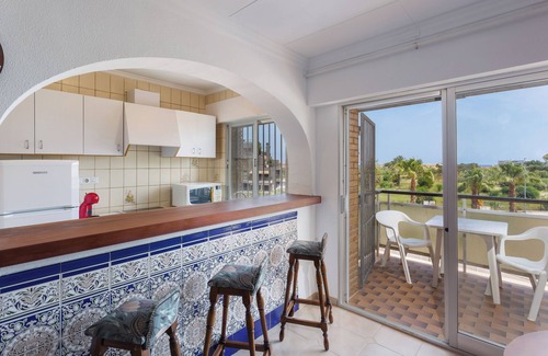 Les Deveses Apartment | Apartment 'Deveses Beach' with Balcony, Wi-Fi and Air Conditioning