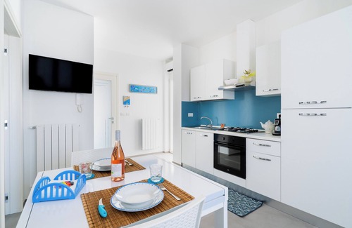 Corsano Apartment | Apartment 'Dimora Conchiglie' with Private Terrace, Wi-Fi and Air Conditioning