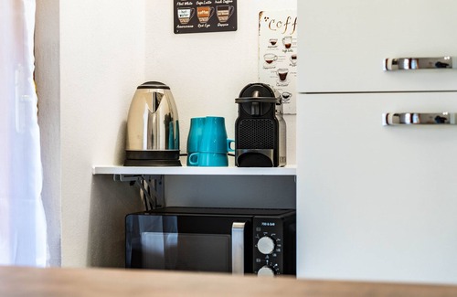 Villasimius Apartment | Apartment 'Dimora Frau' with Shared Pool, Wi-Fi and Air Conditioning