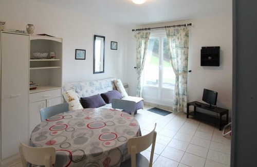 Donville-les-Bains Apartment | Apartment Donville-les-Bains, studio flat, 2 persons