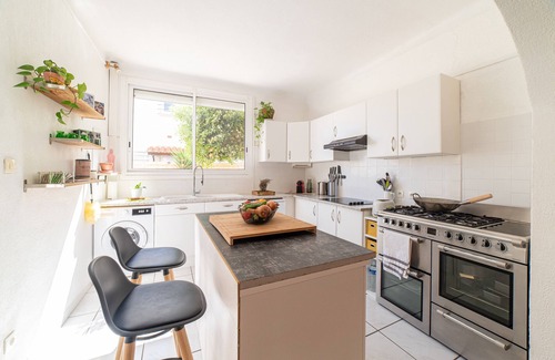 Saint-Cyprien Plage House | Apartment 'Domaine Los Reyes' with Sea View, Wi-Fi and Air Conditioning