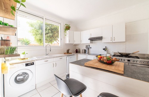 Saint-Cyprien Plage House | Apartment 'Domaine Los Reyes' with Sea View, Wi-Fi and Air Conditioning