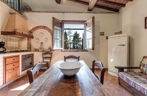 San Miniato Apartment | Apartment 'Domani È Festa' with Shared Pool, Wi-Fi and Air Conditioning