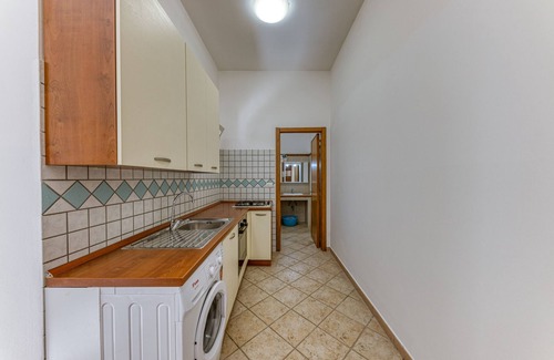 Lido Conchiglie Apartment | Apartment "Domus Rosi" with Sea View, Terrace & A/C