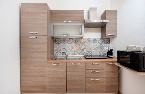 Mola di Bari Apartment | Apartment 'Don Gabriele' with Private Terrace and Air Conditioning