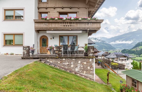 Hippach Apartment | Apartment 'Dornauer' with Mountain View, Balcony & Wi-Fi