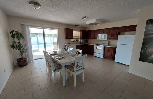 Cape Coral Apartment | Apartment Eastside in Cape Coral/Duplex Sunny Splash - from 1,800 for 28 nights