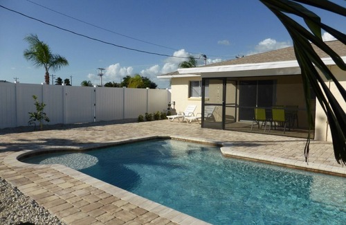 Cape Coral Apartment | Apartment Eastside in Cape Coral/Duplex Sunny Splash - from 1,800 for 28 nights