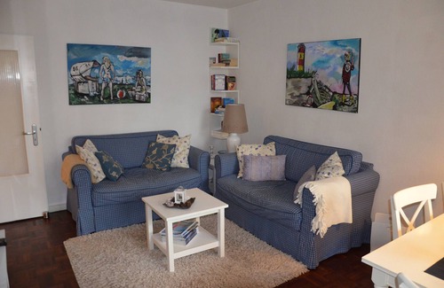 Heppens Apartment | Apartment 'Eggerichs' with Private Terrace and Wi-Fi