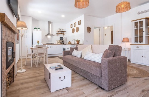 Melegis Apartment | Apartment 'El Santo' with Mountain View, Wi-Fi and Air Conditioning