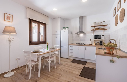 Melegis Apartment | Apartment 'El Santo' with Mountain View, Wi-Fi and Air Conditioning