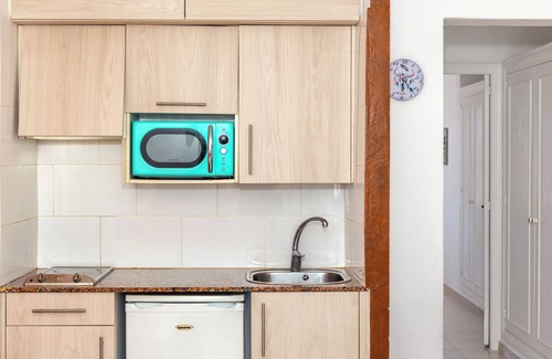 Cala en Blanes Apartment | Apartment Cala En Blanes Park with Sea View, Wi-Fi and Air Conditioning