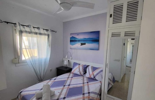 Colonia Sant Jordi Apartment | Apartment 'Can Pep' with Balcony, Wi-Fi and Air Conditioning