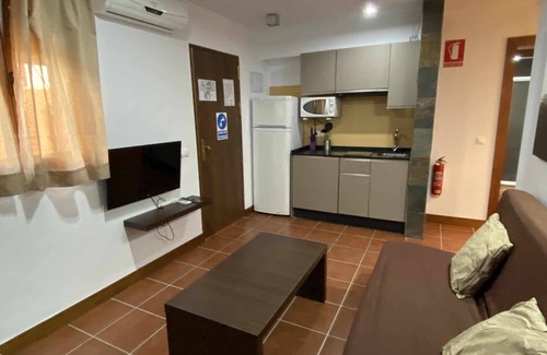 El Palmar House | Apartment for 4 people with private garden and barbecue near the beach
