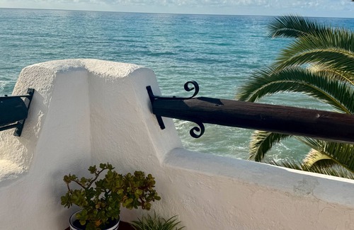 Vilanova I la Geltru Apartment | Apartment 'Sea Breeze' with Terrace, Shared Garden & Wi-Fi