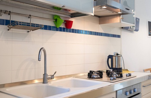 Municipio 1 Apartment | Apartment 'Esperia Home attico in Bari' with Private Terrace, Wi-Fi and Air Conditioning