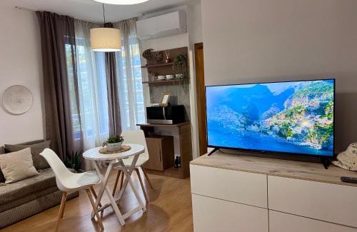 Chaika Apartment | Apartment Excelsior Romantic 50m to the beach