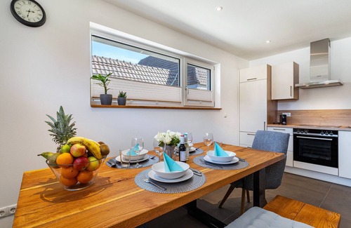 Kappel-Grafenhausen Apartment | Apartment 'Fewo Grafenhausen' with Balcony, Wi-Fi and Air Conditioning