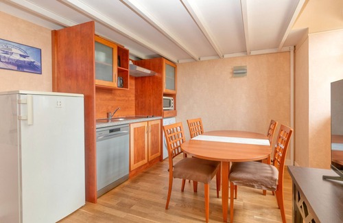 Le Croisic Apartment | Apartment 'Face Piscine Et Mer 4p' with Sea View, Shared Pool and Private Terrace