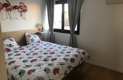 La Grande-Motte Apartment | APARTMENT FACING THE SEA, 20 metres from the beach